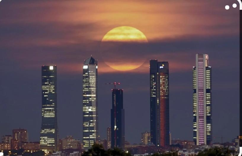 De Frente A 4 Torres, Habitacion Con Bano Hotel Madrid Kültér fotó